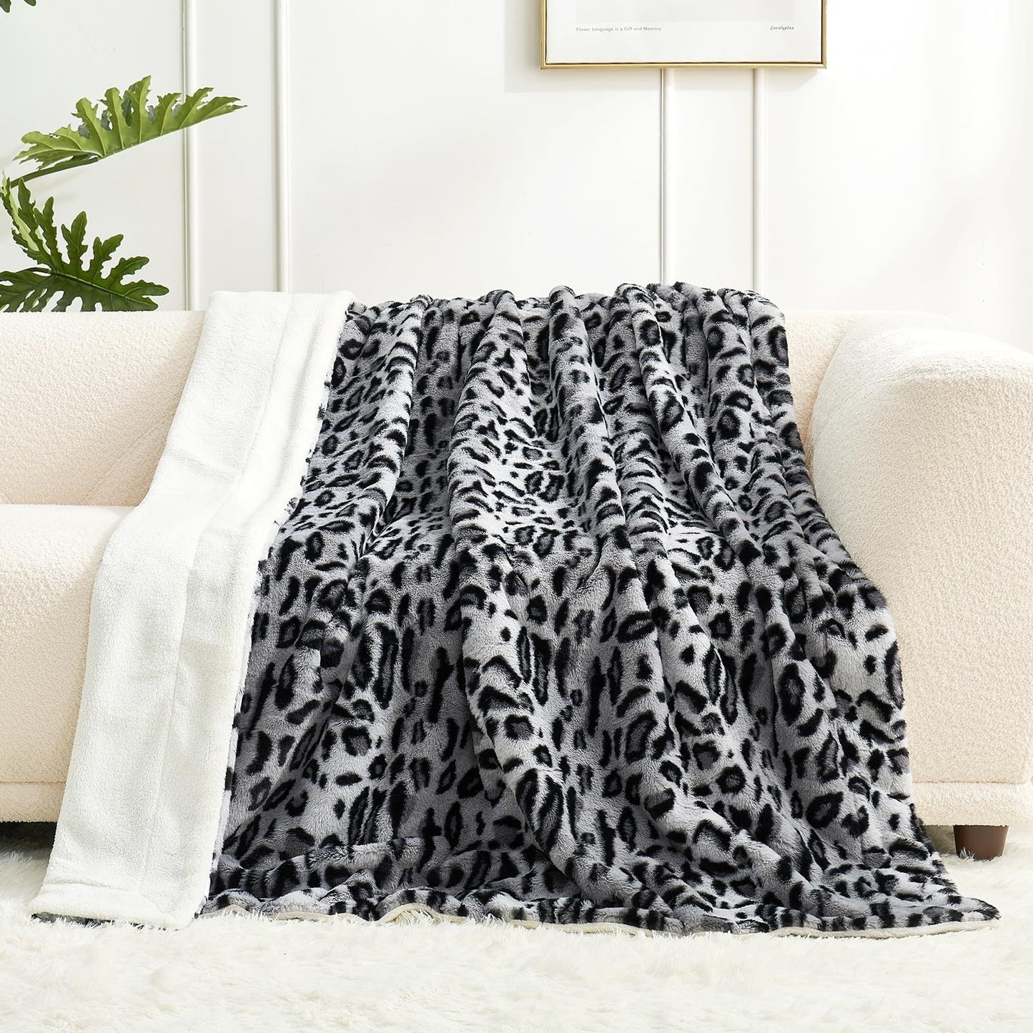 The Wild Fluffi Blanket