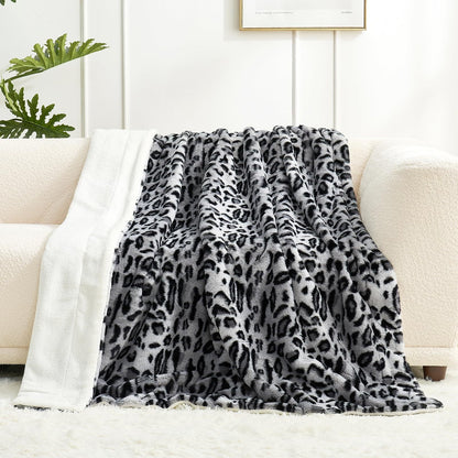 The Wild Fluffi Blanket
